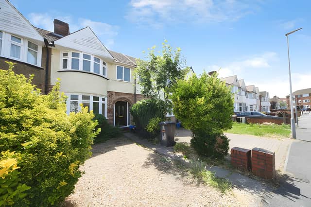 Behind its traditional bay fronted exterior lies a property offering buyers the opportunity to create a home tailored to their own vision.