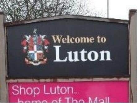 Welcome to Luton sign