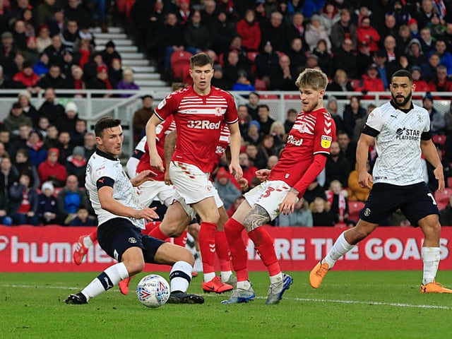 Shifted out to right back as Luton altered their back-line and gave an absolutely top-drawer performance. Solid and dependable, with good distribution, hes becoming Towns Mr Reliable this season.