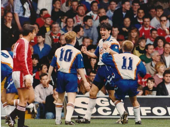 Mick Harford celebrates his equaliser against Manchester United at Kenilworth Road in 1992