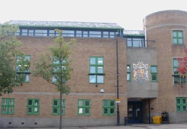 Luton Crown Court