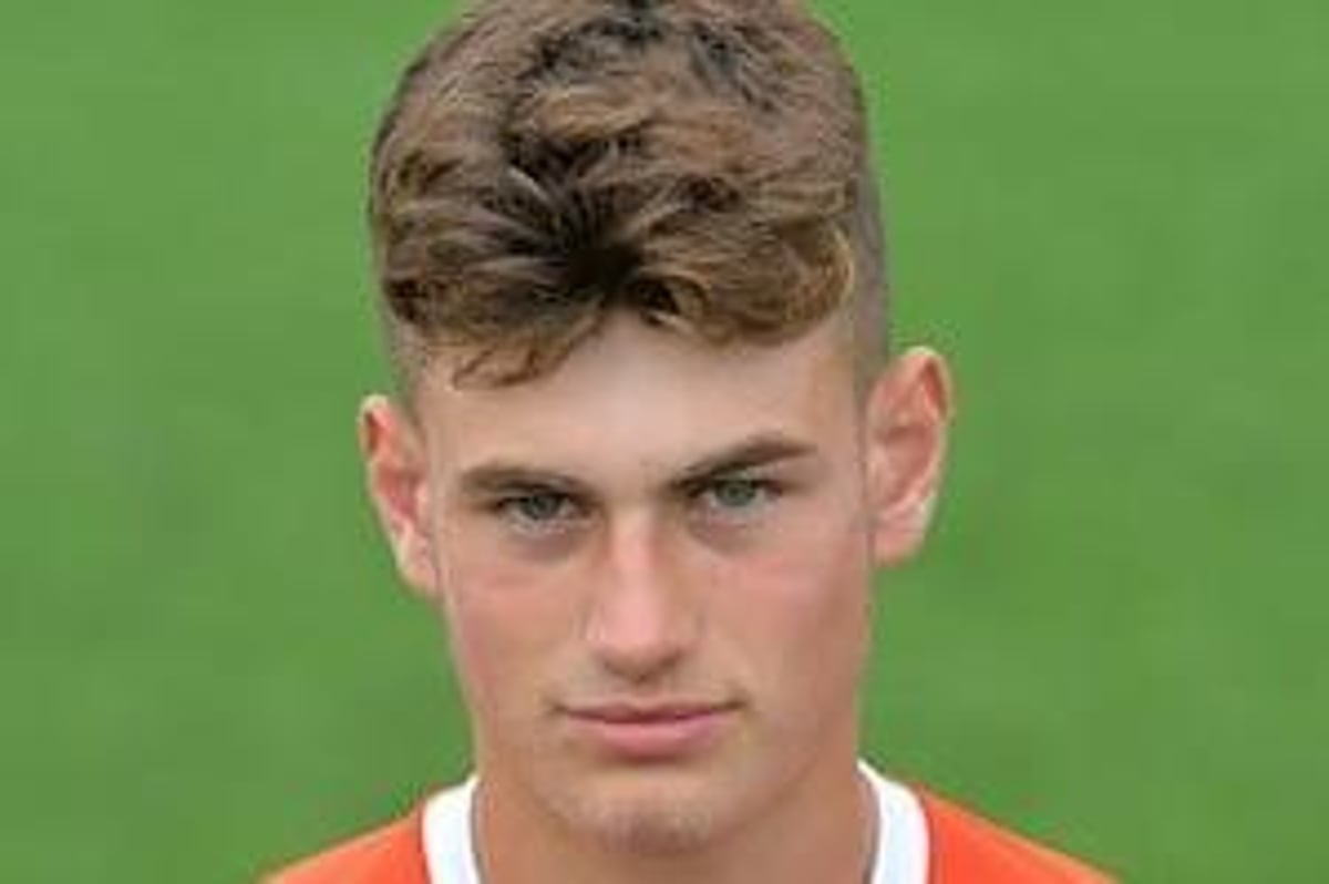 Burger at the double as Luton U18s see off Gills to climb up to third