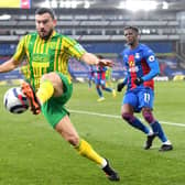 Former West Bromwich Albion midfielder Robert Snodgrass has signed for Luton