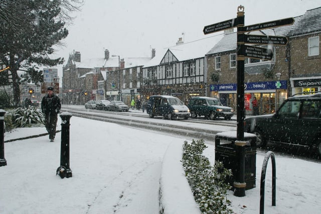 Snow falls on the centre of Matlock in 2010.