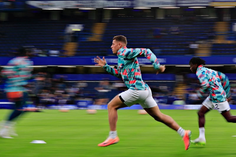 Ross Barkley warms up ahead of Luton Town debut.