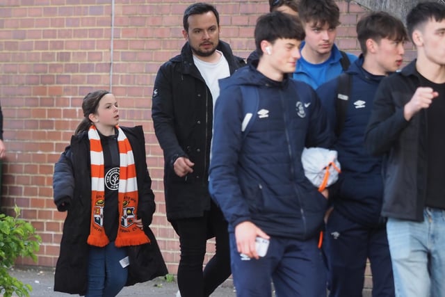 Fans head to Kenilworth Road ahead of the match