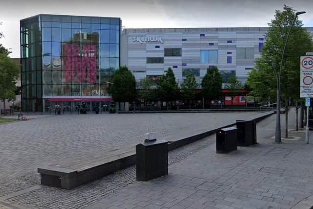 The Mall, Luton
