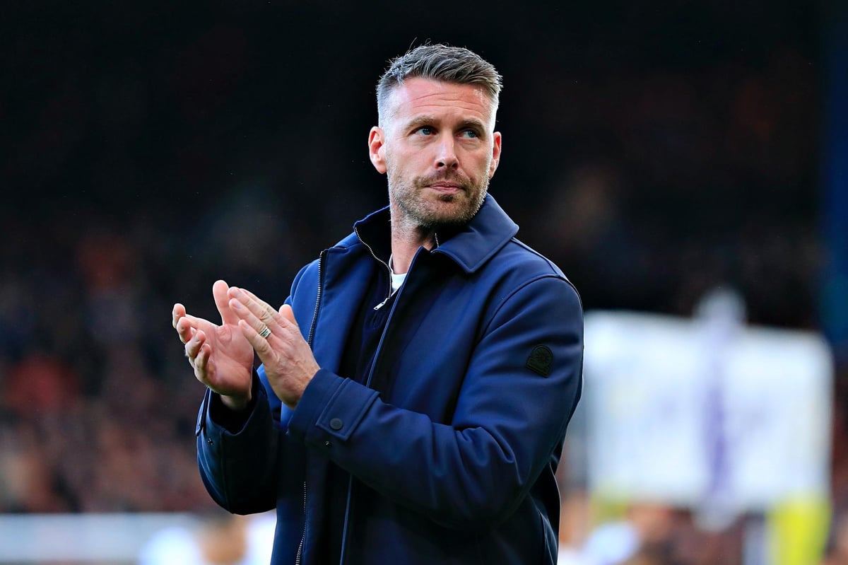 Luton boss urges his players to deal with rare favourites tag against Sheffield United