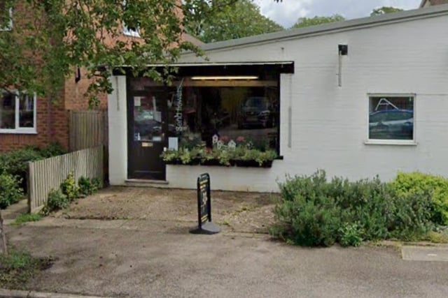 Since 1898, Cottage Garden Flower Shop has brought traditional flowers to Dunstable. They offer bouquets, baskets and vase arrangements from the shop on Chiltern Road.