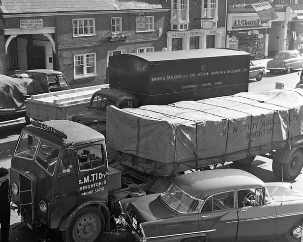 Collision in High Street North, 1958