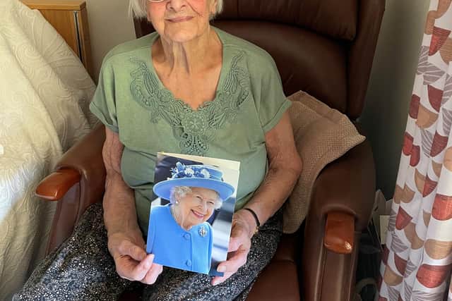 Dunstable centenarian Nellie Phillips was thrilled to receive a birthday card from the Queen