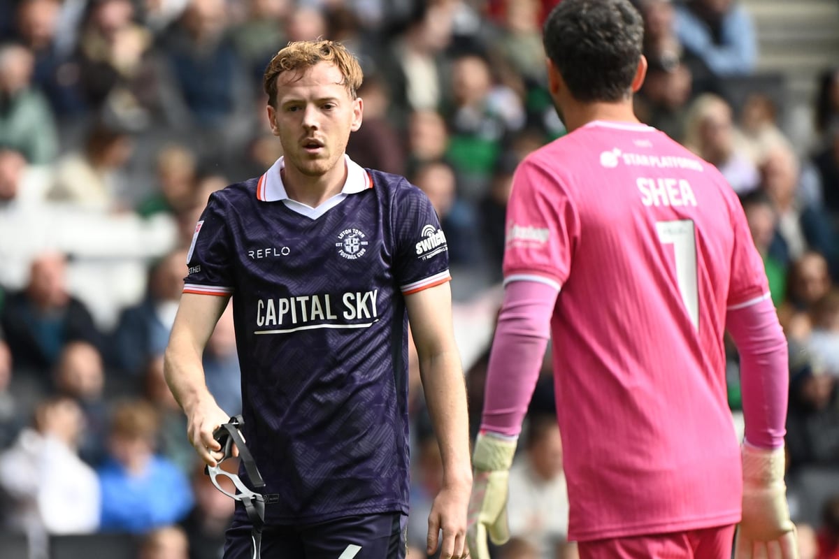 Hatters boss expects Johnston to bounce back after costly mistake