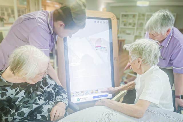 LBF Residents - Jill Samuel and Christine Wald - Using the interactive Tiny Tablet