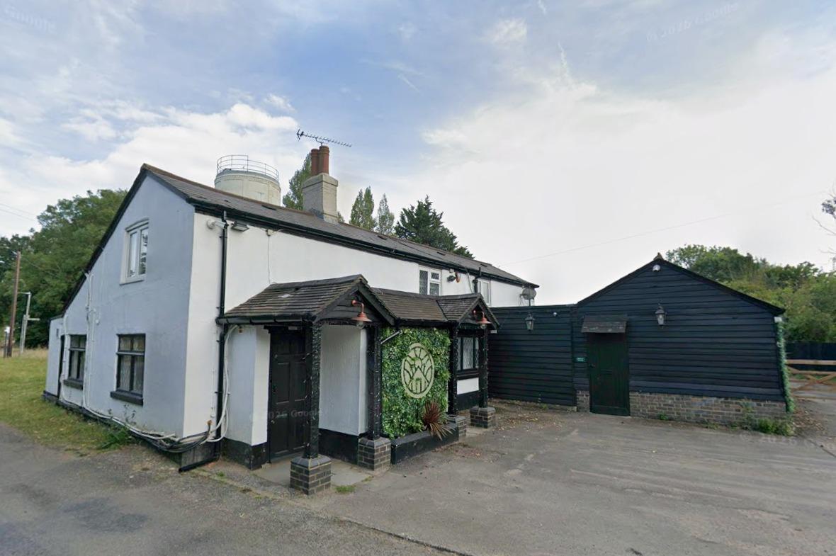 Wedding venue near Luton could have licence removed over noise concerns