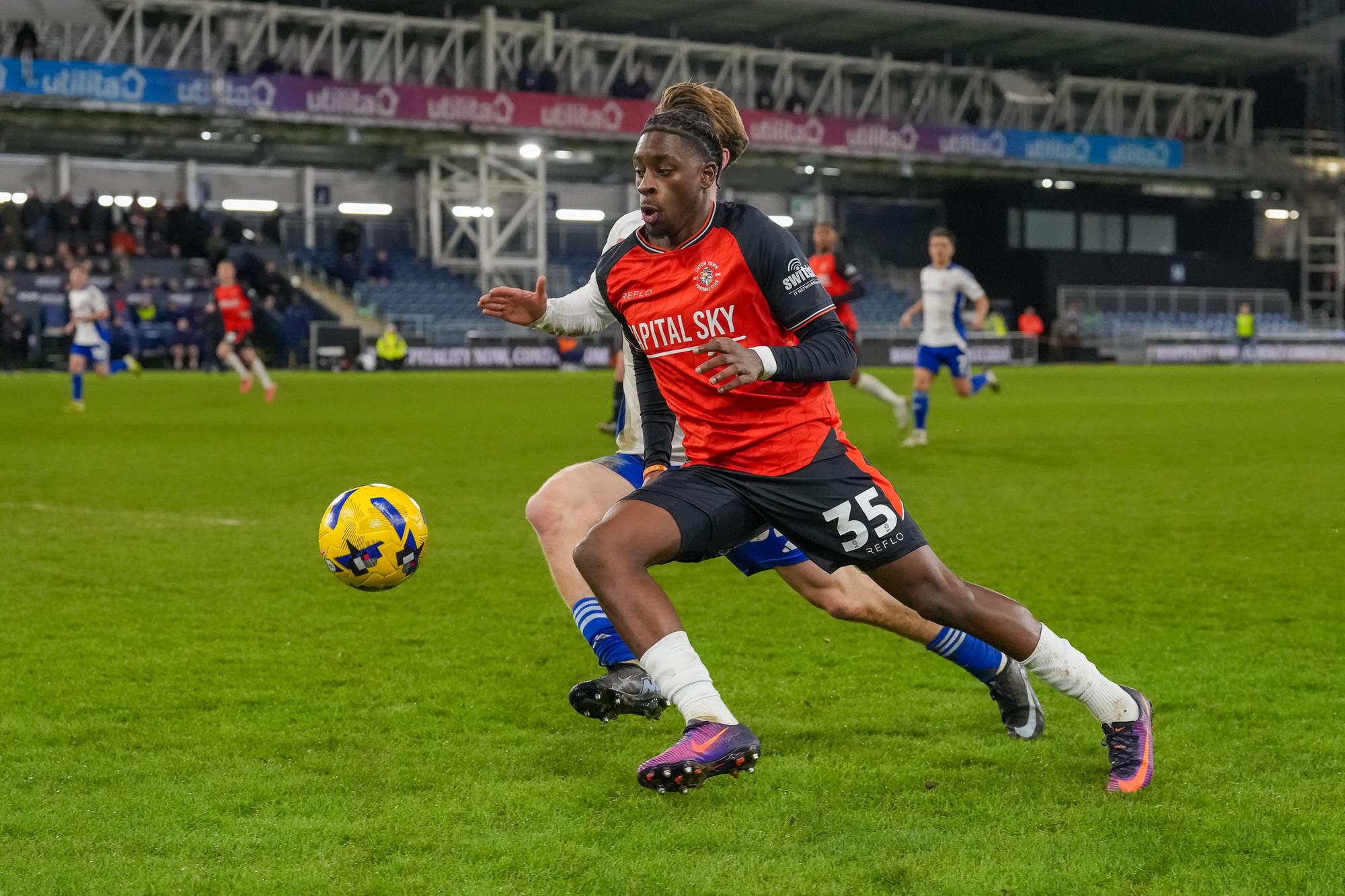 Wilshere thinks Ravens switch is a 'good move' for Luton attacker