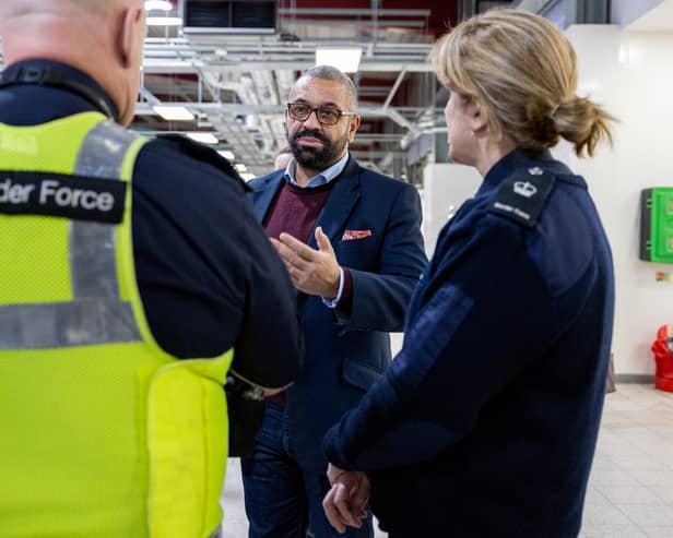 Home Secretary James Cleverly visits Luton Airport. Photo by Andy Taylor / Home Office.