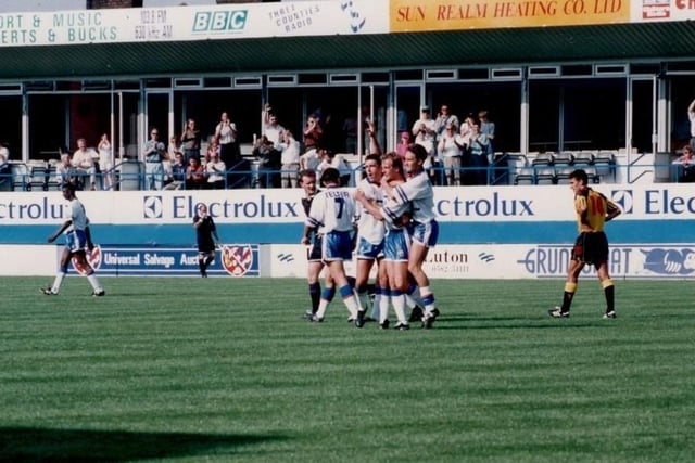 A bad tempered second tier affair saw the visitors reduced to nine men as both Barry Ashby and Jason Drysdale were sent off. Paul Telfer scored from close range, with Kerry Dixon adding a terrific second, the victory Luton's last over their sworn enemies at Kenilworth Road with a crowd present.