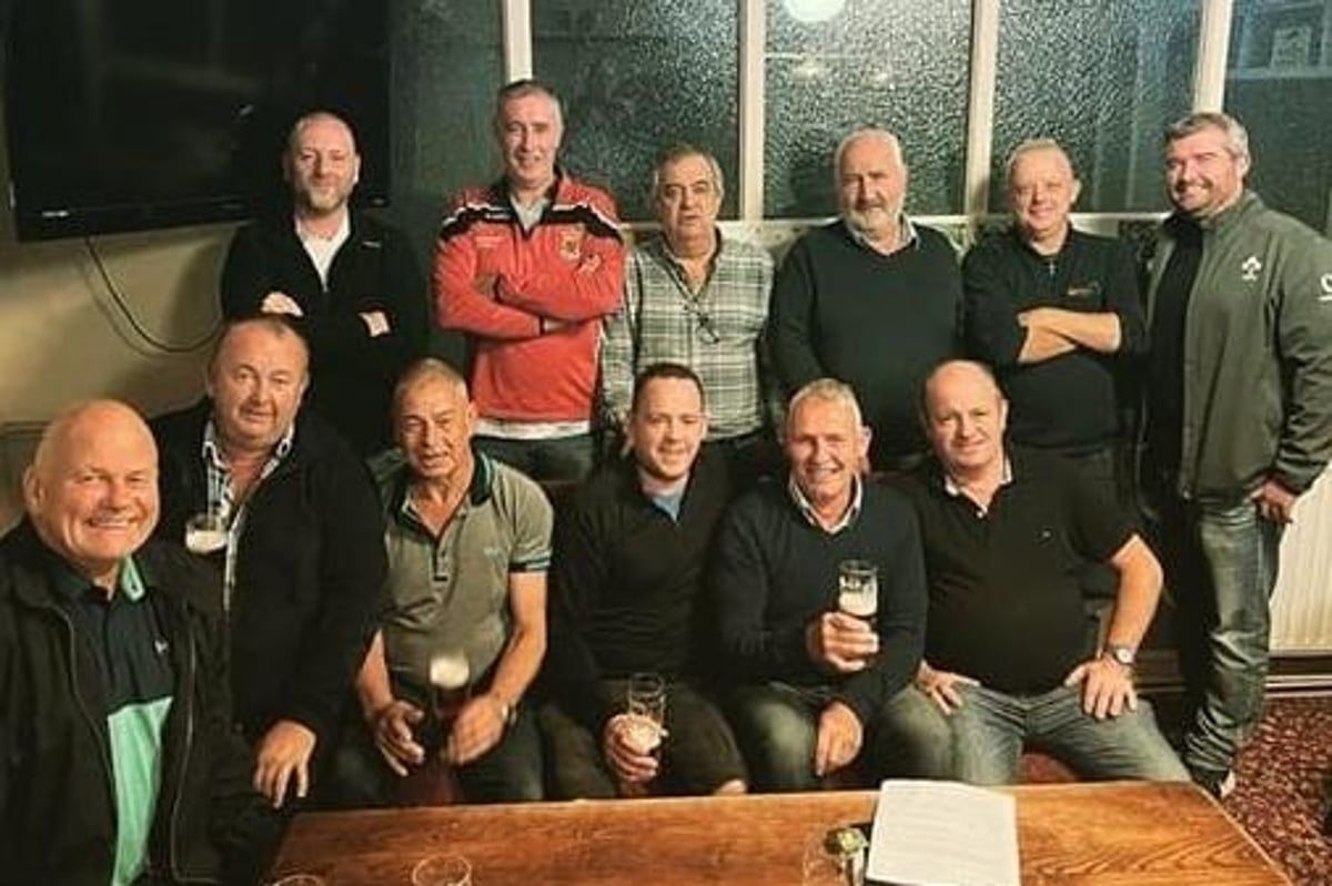 14 pub regulars turned ‘accidental landlords’ take over Luton’s Black Swan