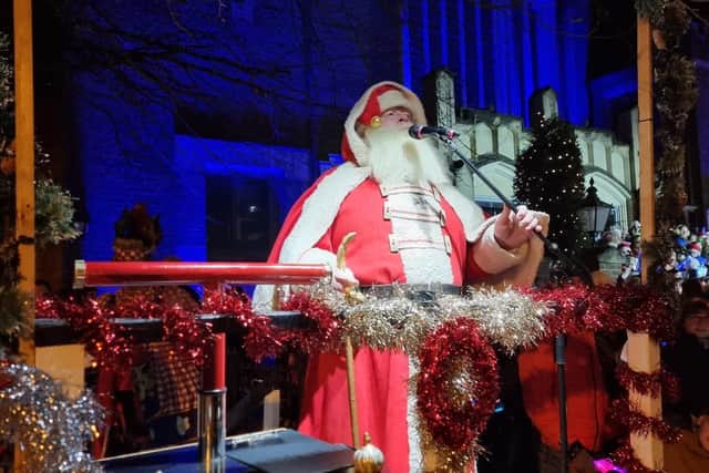 Santa comes to Dunstable