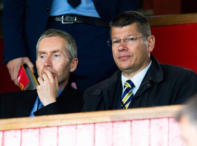 Talks over bringing in VAR to Scotland will cost top flight clubs £100,000 each, it has been suggested. More discussions within the SPFL will be held next week. (The Scotsman)