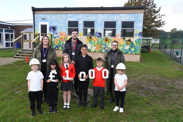 Taylor Wimpey donate £1000 to Bushmead Primary School, Luton