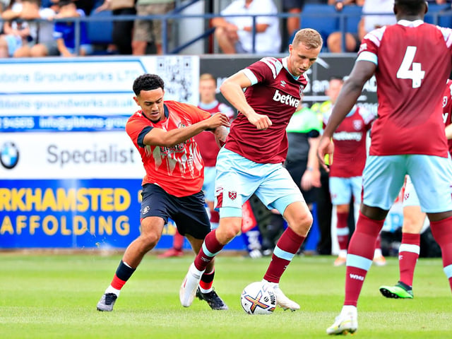 Moved to Victoria Road for his second spell with the National League back in the summer, penning a season-long deal. Began the campaign by winning his first cap for Antigua & Barbuda against Bermuda, while domestically, netted on his second debut in the 2-1 win over Wealdstone and followed that up with a goal in 1-1 draw at Rochdale. Doubles against Sutton and Gateshead followed, as he also got the winner at Crewe in the FA Cup. Finished on 11 goals from 38 appearances, ensuring he was the club's second top scorer, but couldn't help stave off relegation, as the Daggers ended up 21st in the table.