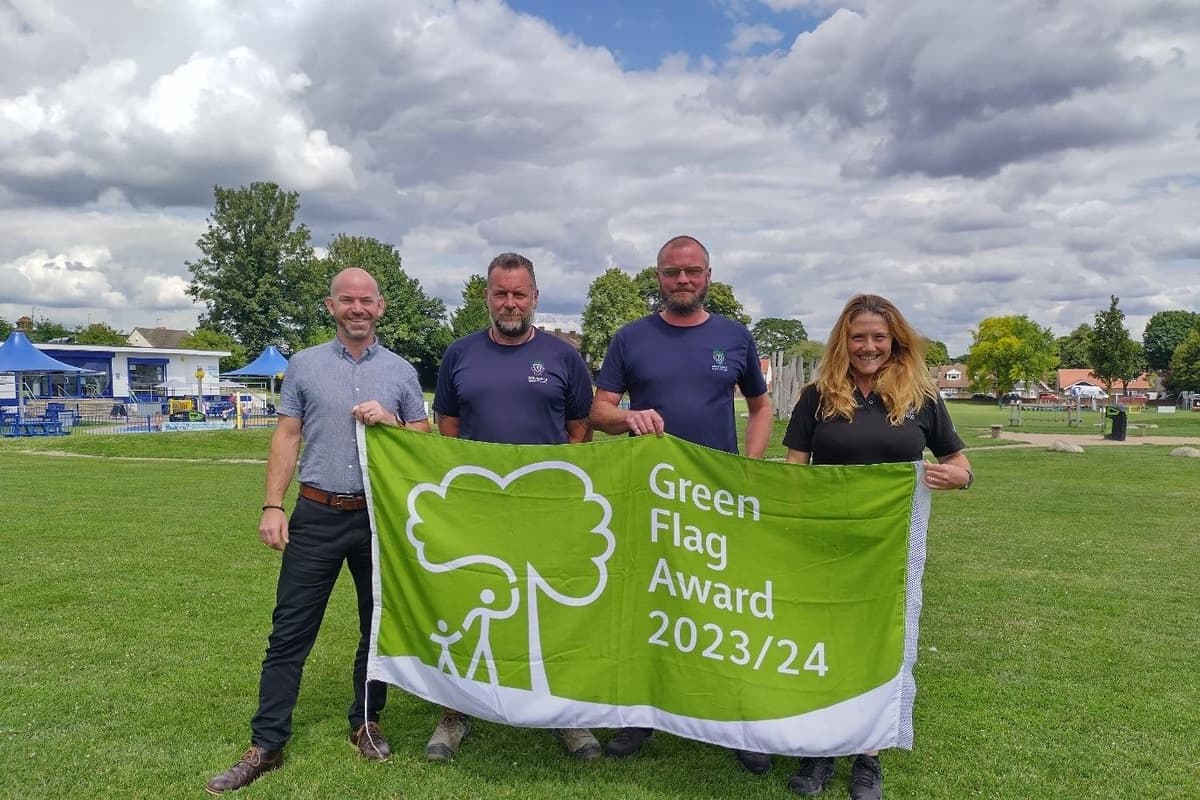 Dunstable Dunstable Town Council awarded fourth Green Flag for its Bennett ...