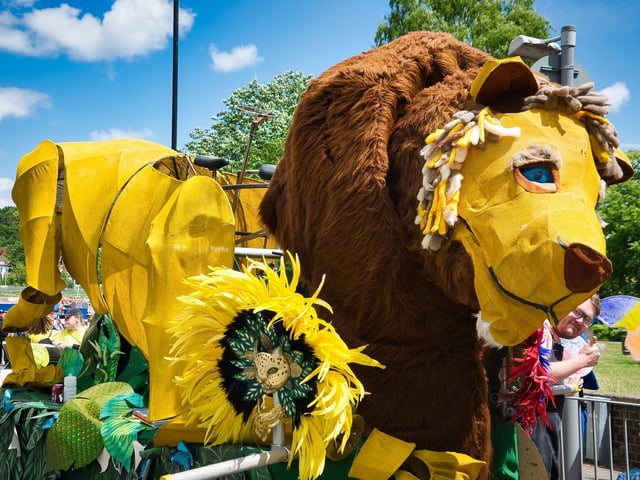 Huge (paper) animals prowled around the town.