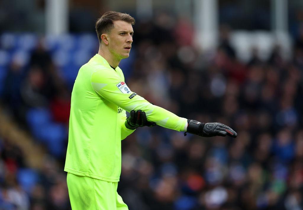 Ex-Hatter joins Portsmouth as former Luton and Aston Villa keeper heads to Posh