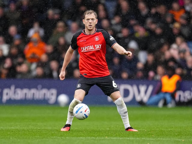 Another impressive showing from the centre half, who has well and truly put his mistake against MK Dons firmly behind him now. On a day where he needed to remain alert and keep things simple, he did just that, as Leicester weren't often able to get through the middle of Luton's back four. Got good distance on his longer passes up the left flank that ensured Town could often win the second balls and begin their attacks, while once more, didn't take any chances when it came to clearing the ball away. If Town can keep playing like that, their clean sheets will come.