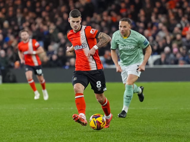Was one of a few who was having a real impact on the fixture in the first period as he stopped a fair few Derby counters with some important and well timed one v one tackles which helped Luton get on the front foot themselves, sending one ball up the wing for Chong to race on to. After the break he swung over a good first time cross for Adebayo to head narrowly wide, but his distribution wasn't quite as secure as he would have wanted, giving the ball away on occasion, particularly for the Rams’ goal.