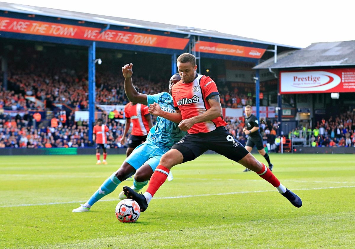 Edwards praises the character shown by Luton forward to convert his pressure penalty against Wolves