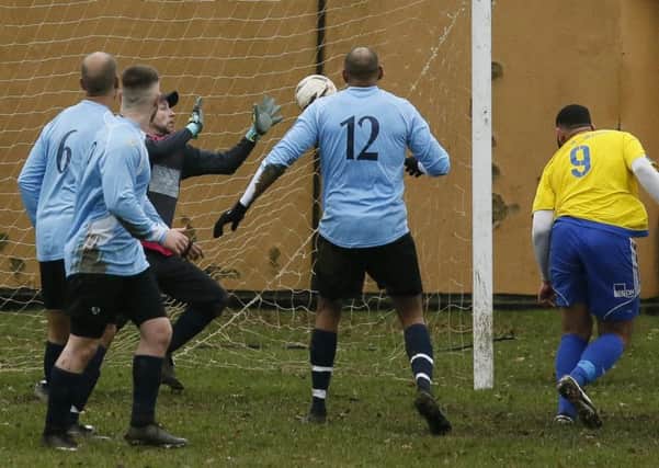 Ickwell v Oakley. Picture: David Kay.