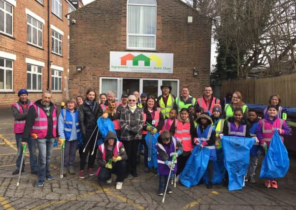 Signposts give Luton, Dunstable and Houghton Regis a Great British Spring Clean