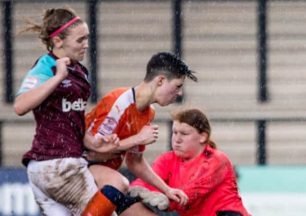 Kezia Hassall makes another stop for Luton Ladies
