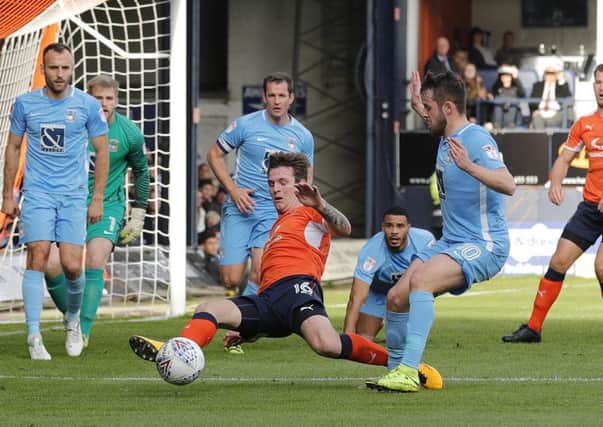 Hatters defender Glen Rea has signed a new deal with Luton