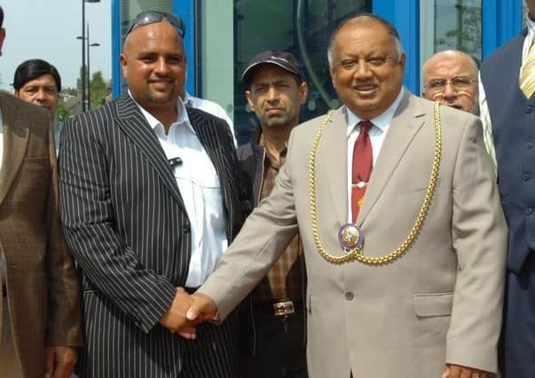 Mohammed Nadeem with Mayor of Luton cllr Norris Bullock in 2008