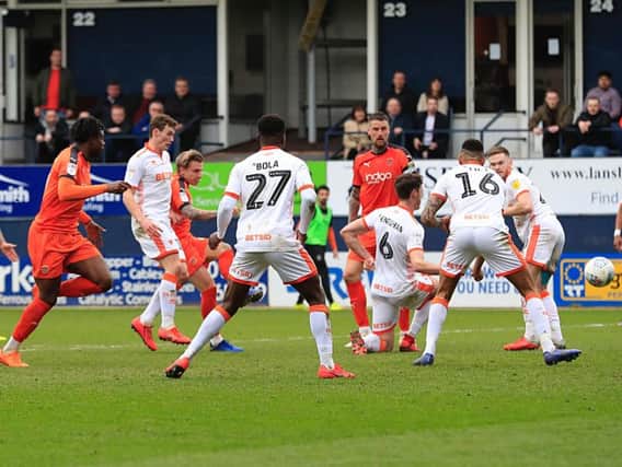 Jason Cummings rescues a point for Luton