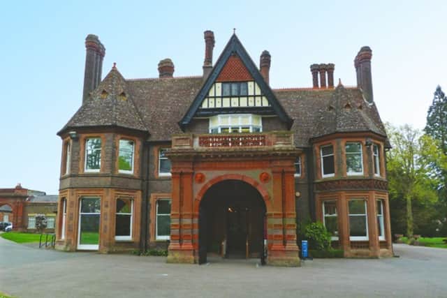 Wardown House Museum and Gallery
