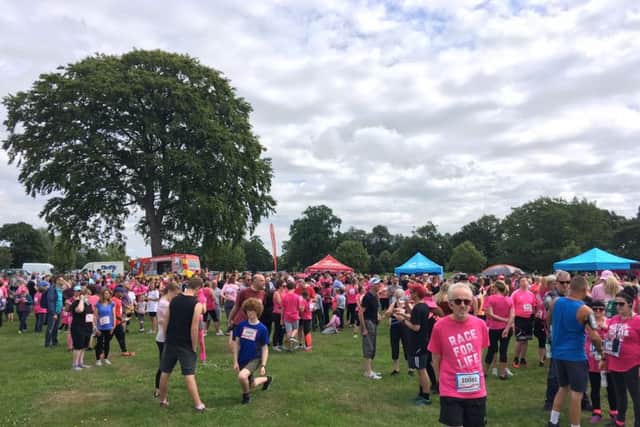 The crowds starting to arrive at Race for Life. Photo by Cancer Research UK