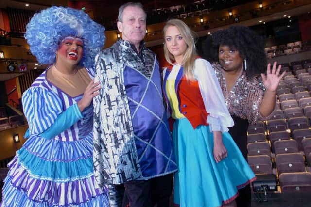 L13-327    15/3/13   MBLN
Leslie Grantham is to star in this years Grove Theatre panto, 'Dick Whittington'.
Pictured, Leslie with other cast members: 
Leon Craig, Dame
Lucy Reeds, Alice Fitzwarren
Jasette Amos, Fairy
wk 12 CP JX