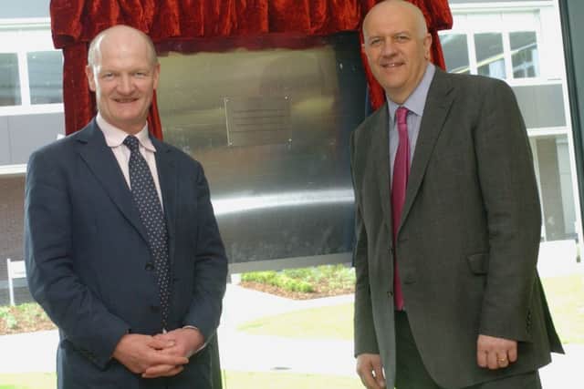 L13-559   13/5/13   MBLN
University of Bedfordshire Postgraduate Centre is opened by David Willetts (navy tie), minister for universities & science.
Vice Chancellor Bill Rammell (pink tie).
wk 20 SAS JX