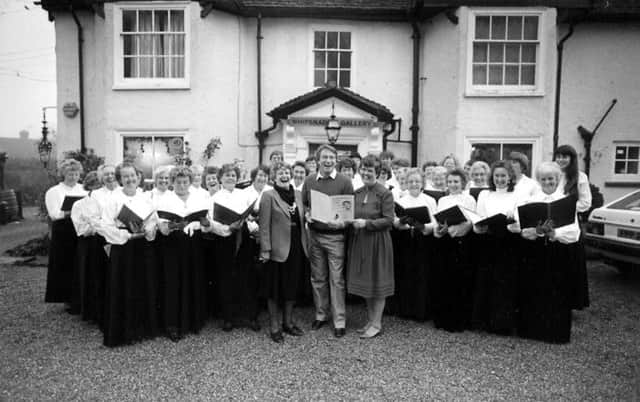 Frank Ifield and Dunstable Ladies Choir
