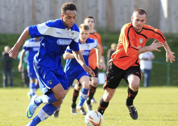 Dunstable Town v Aylesbury United. Photos by Liam Smith. wk 12. PNL-140316-095724002