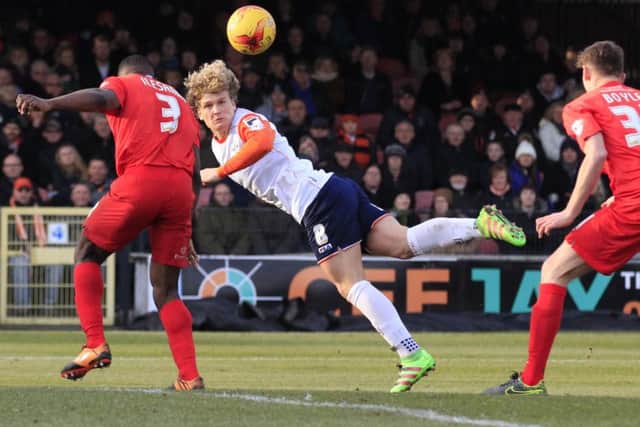 Cameron McGeehan saw this header fly wide