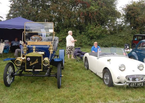 Kensworth Vintage and Classic Car Rally
AO DG WK36 2012 ENGPNL00120120309114340