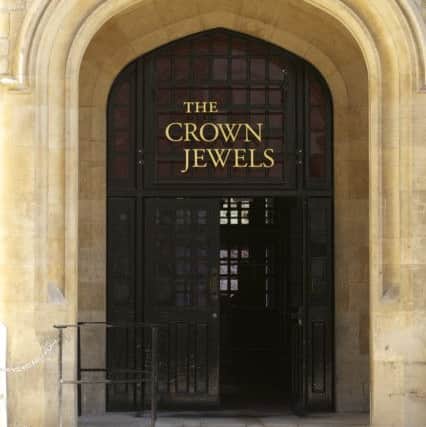 Entrance to the Jewel house and signage