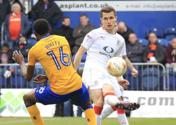 Hatters defender Dan Potts wants to stay with Luton