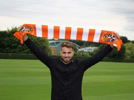 New Luton signing Andrew Shinnie