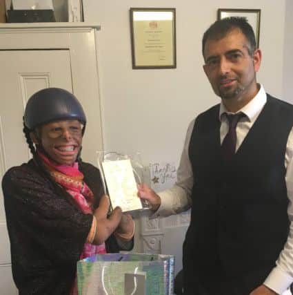 Shamiam presents lawyer Khuram Liaquat with a thank you present